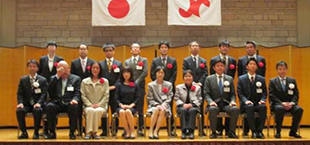 受賞者記念撮影（左上４名）